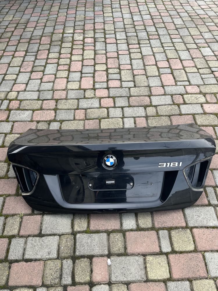 Кришка багажника BMW E90