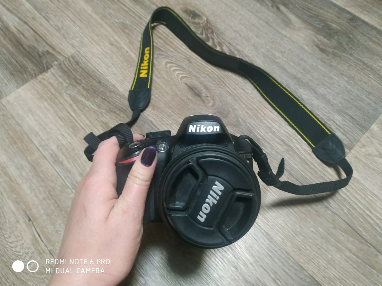 Продам Nikon d3200 18-55 vr 2 kit