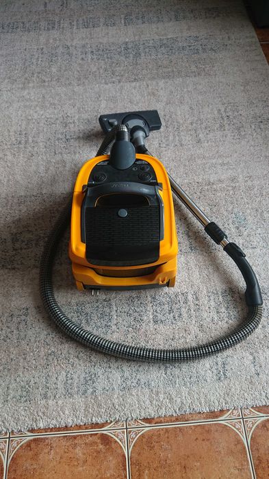 Продам миючий пилосос Zelmer.