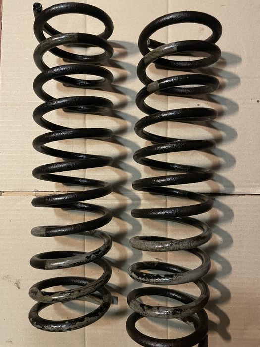 Пружини задньої підвіски Пріора Ваз 2172