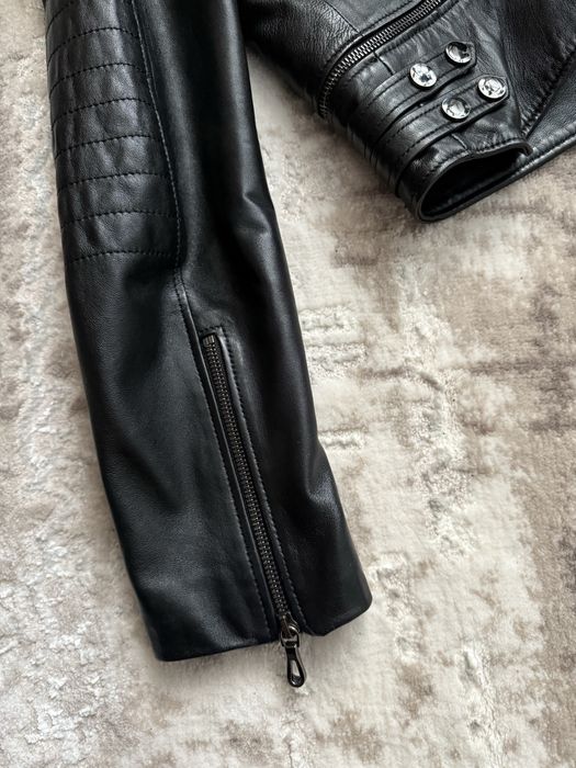 Натуральна шкіряна жіноча куртка