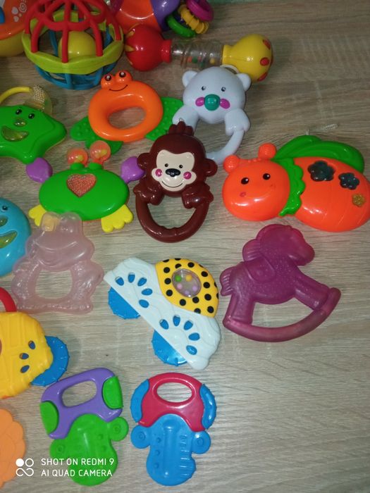 Іграшки для малюків