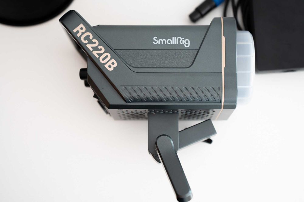 SmallRig RC 220B – Luz LED Bicolor com Mala Original