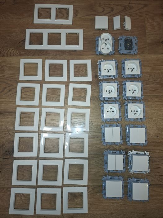 Zestaw Simon 10 łączniki, gniazda, ramki