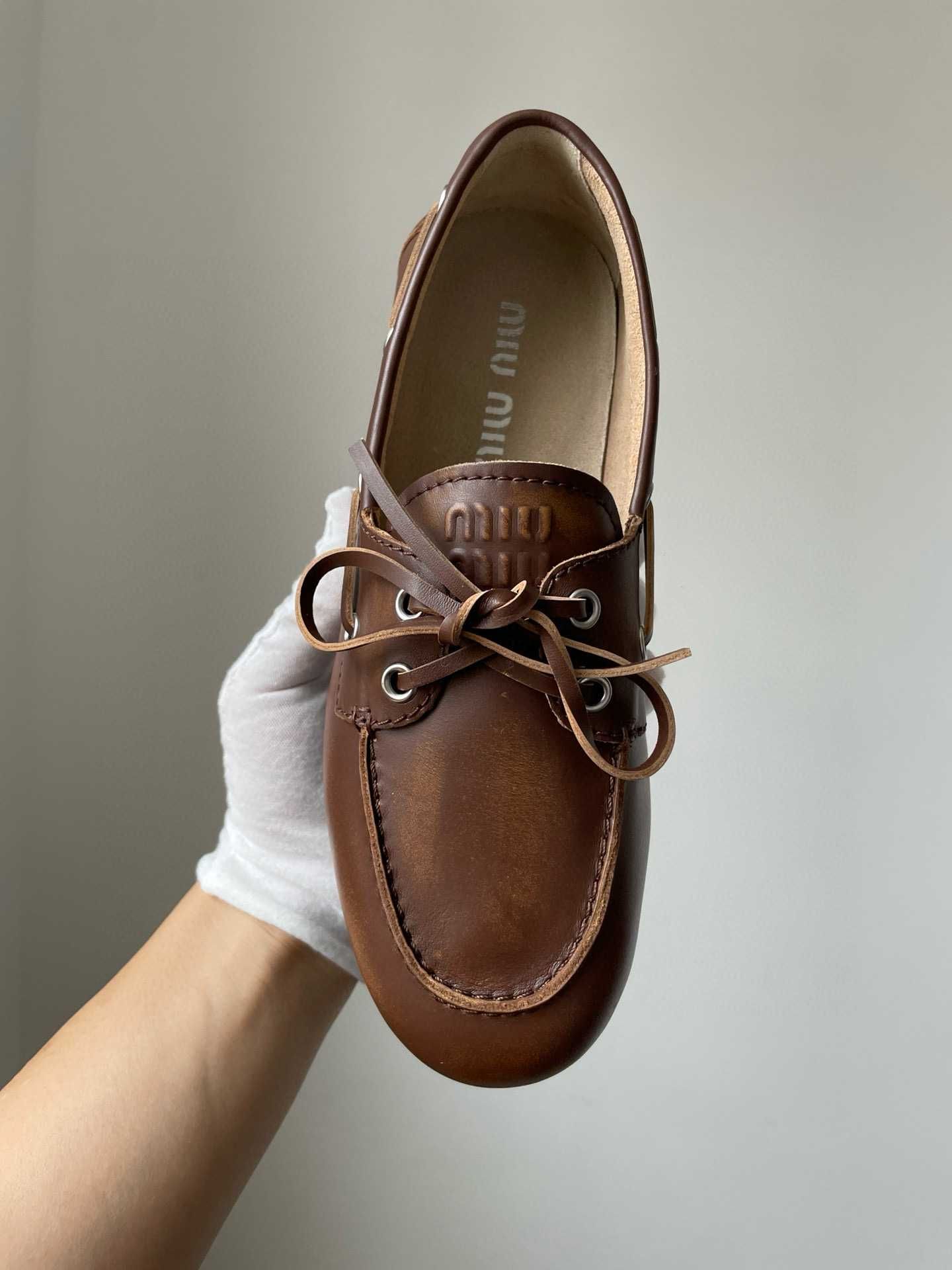 Лоферы Miu Miu Unlined bleached leather boat shoes лоферы миу миу
