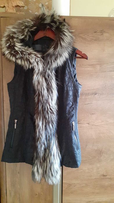 Kamizelka z futrem jenota