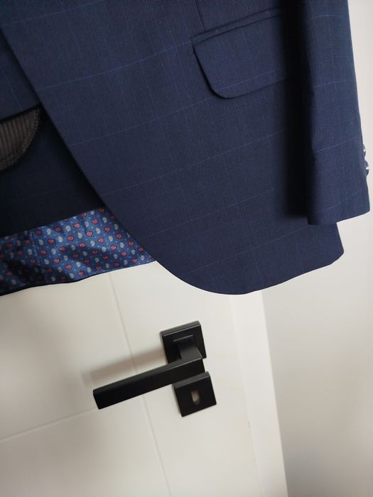 Garnitur raz założony