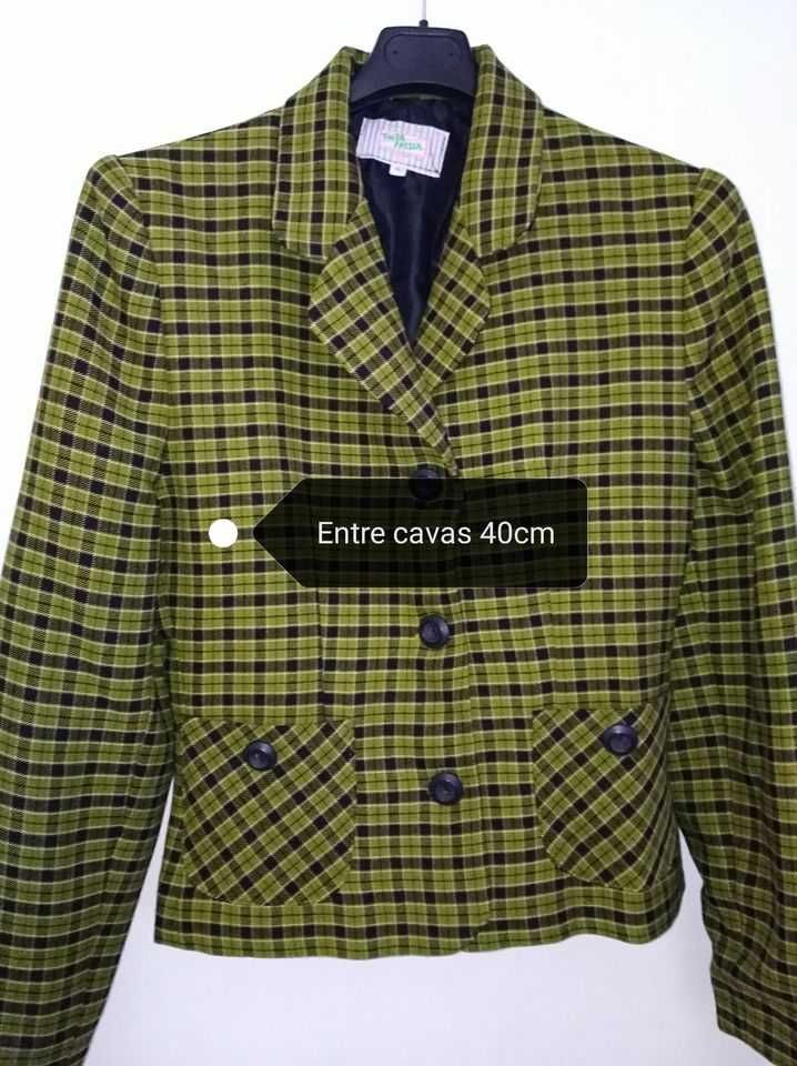 Blazer mulher tamanho 40, entre cavas 40cm