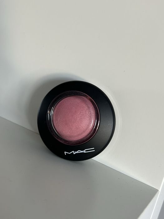 Mac róż gentle mineralize blush nowy cosmetics rozswietlajacy