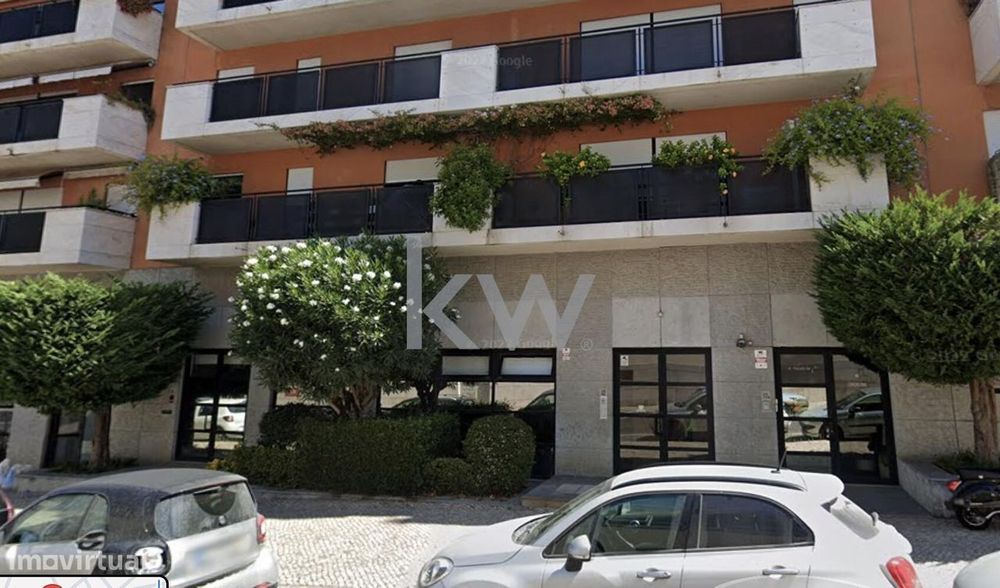 Loja de 270m2 Renovado em Lisboa