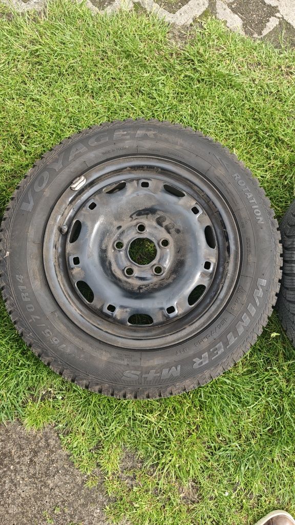 Opony zimowe Voyager 165/70 R14 z felgami