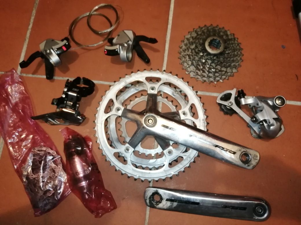 Pneus Hutchinson, casaco, material de ciclismo