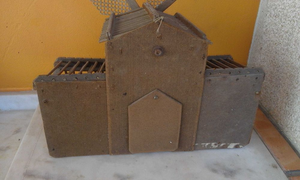 Gaiola antiga artesanal