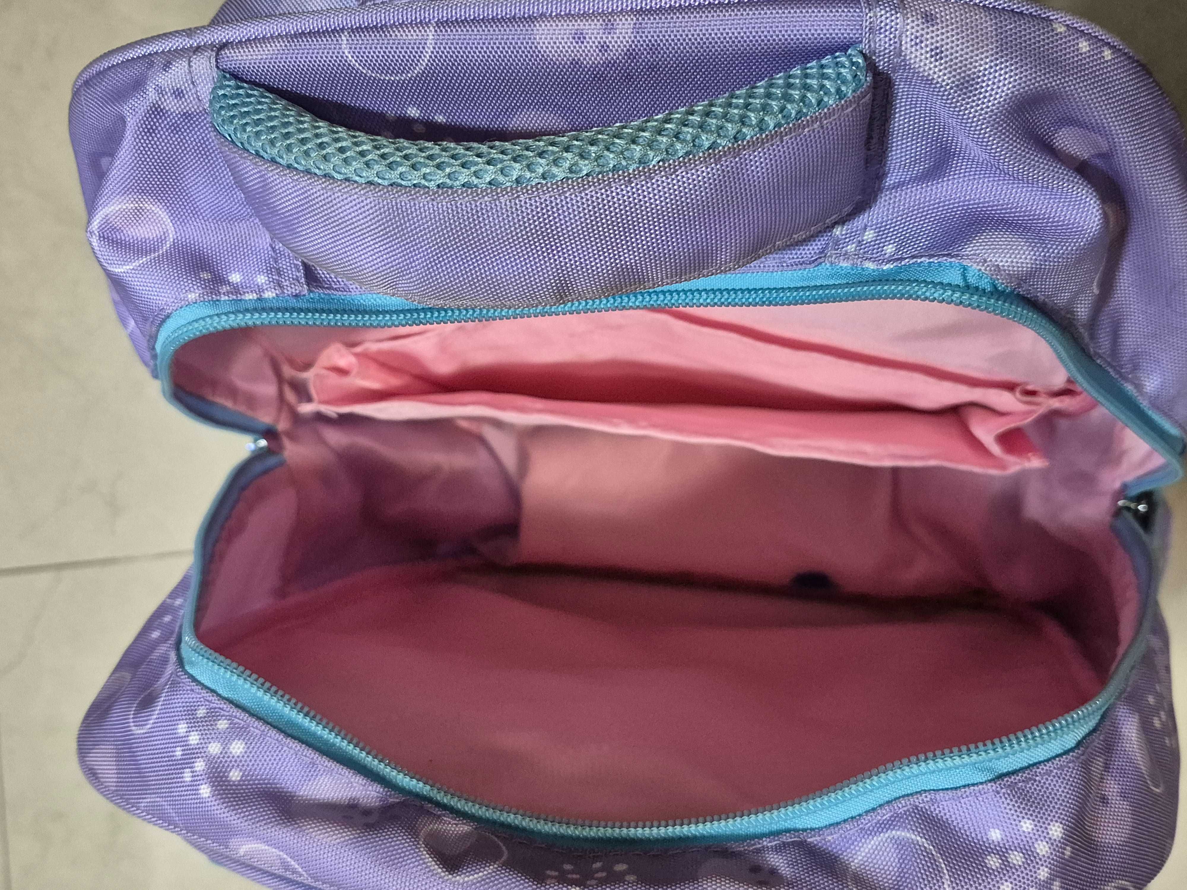 Vendo Mochila Lilás com Cauda de Sereia