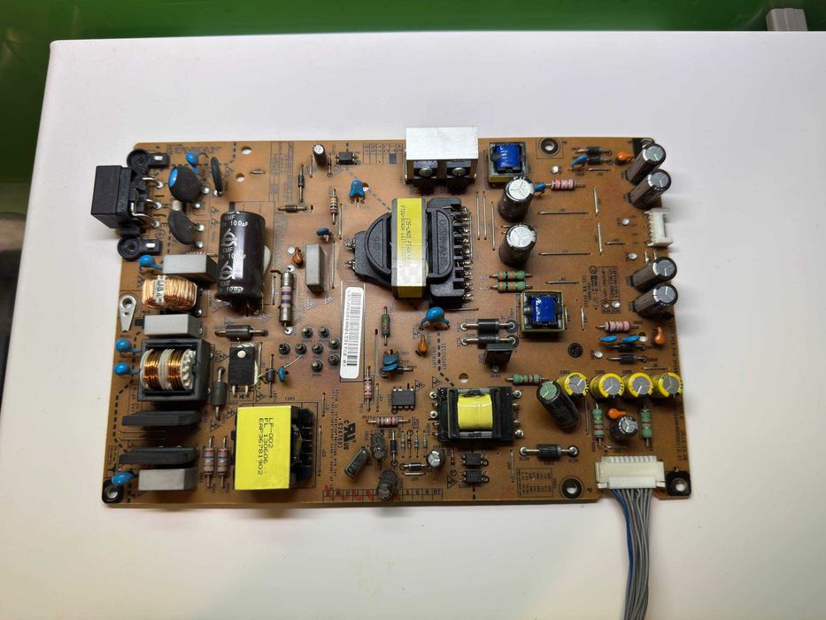 Działające płyty – zasilacz i płyta główna do telewizora LG 47LN575S