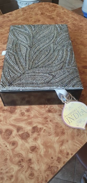 Шкатулка вишита бісером