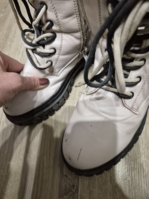 Теплі черевики для дівчинки 36розмір по стєльці 23 см