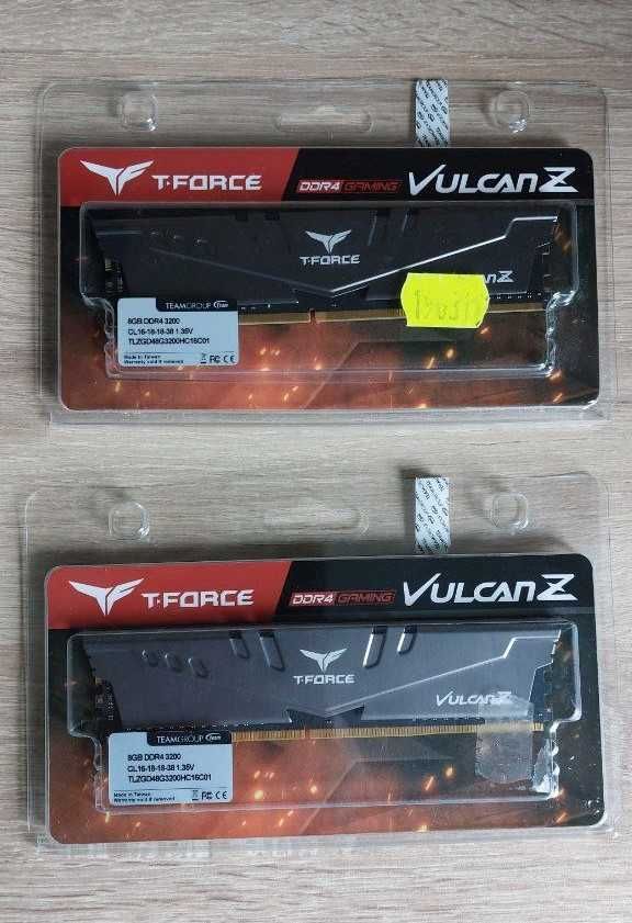 Модуль пам'яті для комп'ютера DDR4 16GB (2x8GB) 3200 MHz T-Force