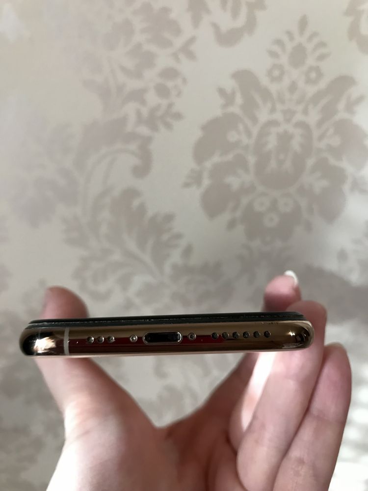 Apple IPhone XS 256, не 128, не 64