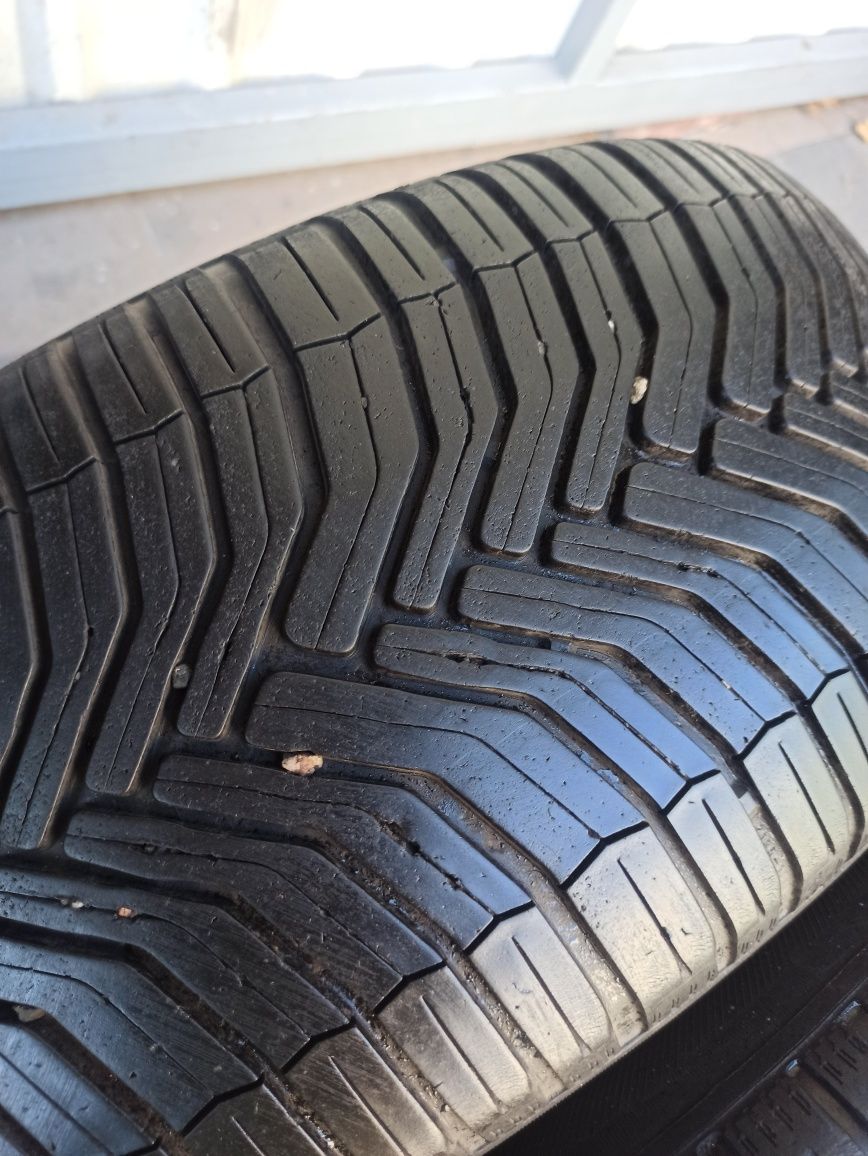 Всесезонная резина 225/55 R17 Michelin Cross Climate