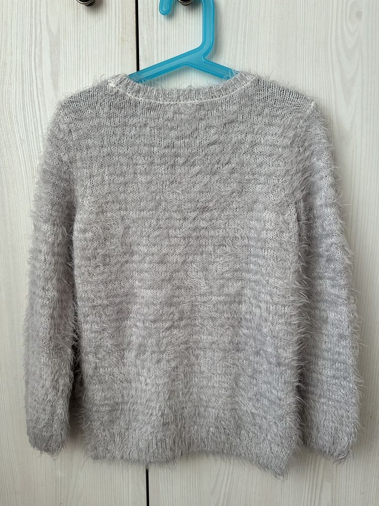 Szary włochaty sweter H&M 122/128