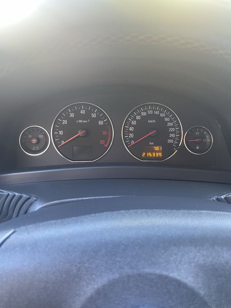 Opel Signum 3.2V6 w dobrym stanie