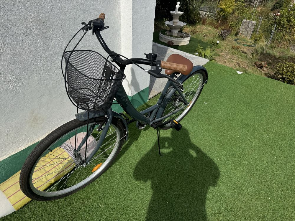 Vendo bicicleta de passeio com cesta