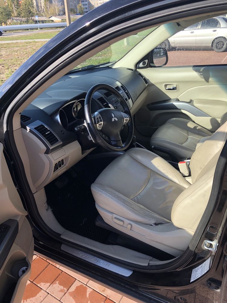 Mitsubishi Outlander XL 2007 рік, 2,4 газ/бензин, в гарному стані