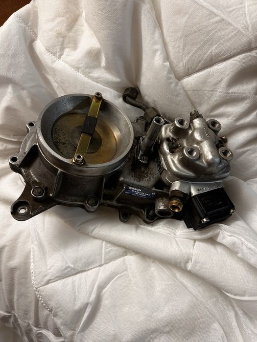 Mercedes 190 w201 M102 K-jet Wtrysk Benzyna Kalosz EHA Rozdzielacz