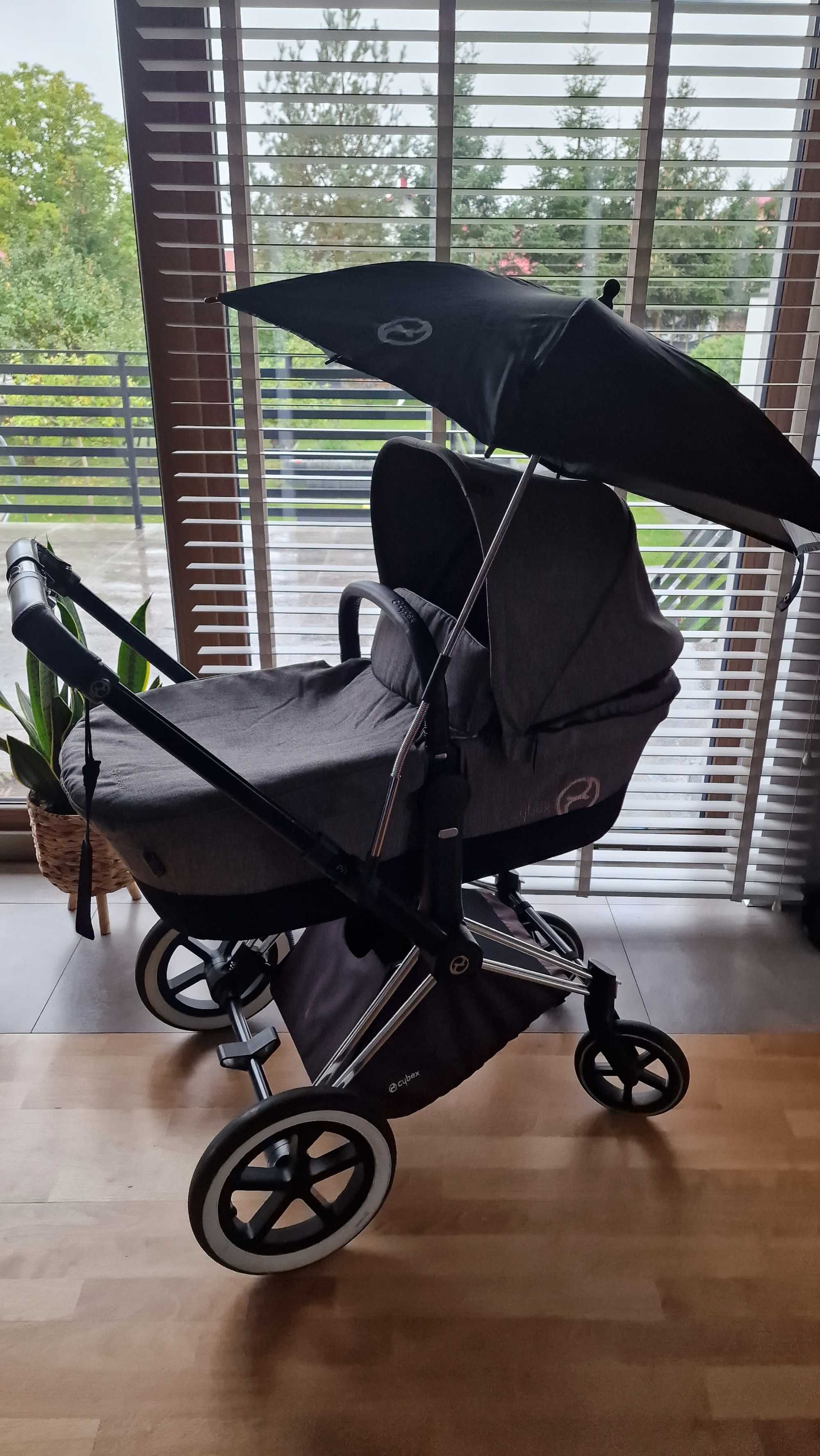 Sprzedam wózek Cybex Priam 1.0 Manhattan Grey z dodatkami.