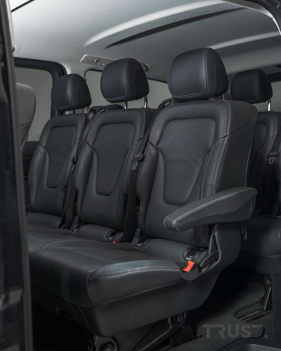 Wynajem Mercedes V klasa V220D 2023, Wypożyczalnia aut Premium