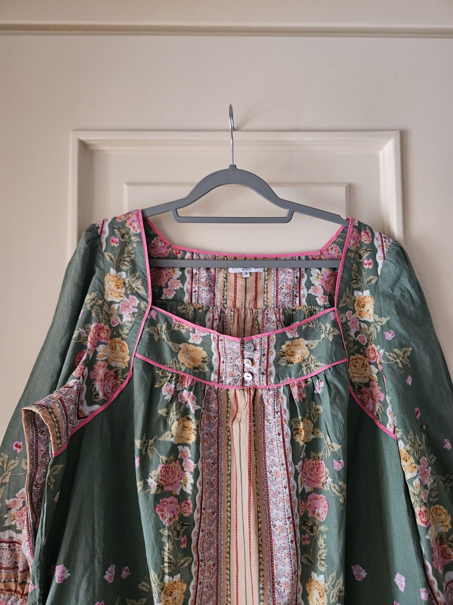 Modna, zwiewna sukienka w stylu boho r  16/44/XXL