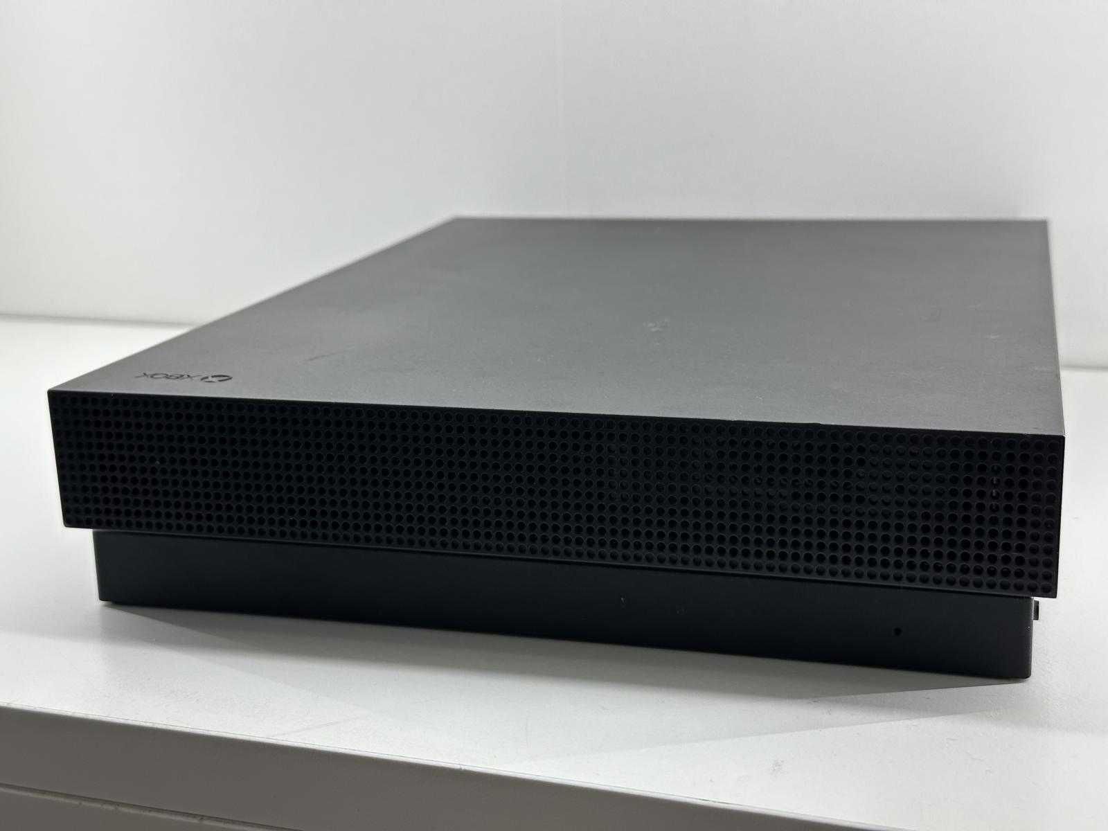 Konsola XBOX ONE X 1TB Komplet
