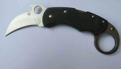 nóż folder spyderco karambit