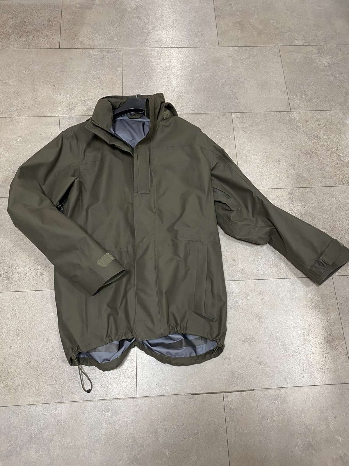 Дощовий костюм Carinthia gore tex  
Контрактний