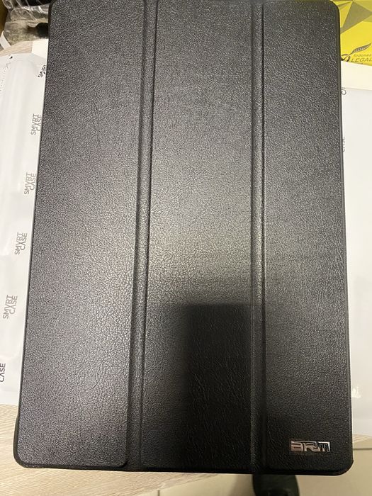 Продаю чехол на планшет Samsung  S9+ , S9 Fe+