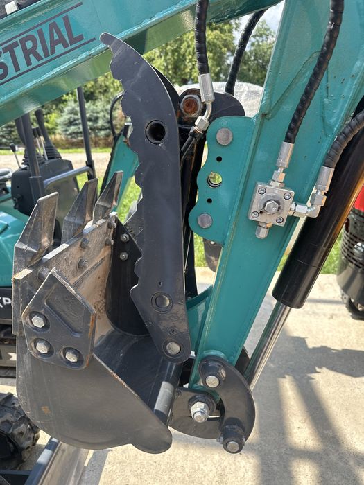 Minikoparka AGT QK16KP masa 1000kg DIESEL