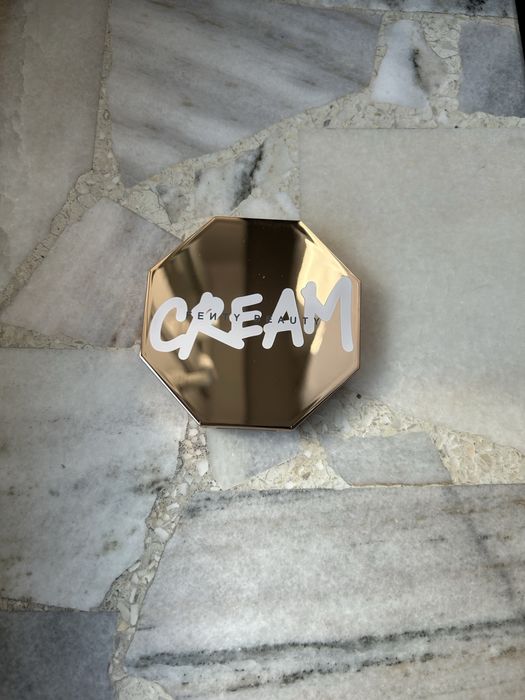 Fenty Beauty Cheeks Out Freestyle Cream Bronzer AMBER