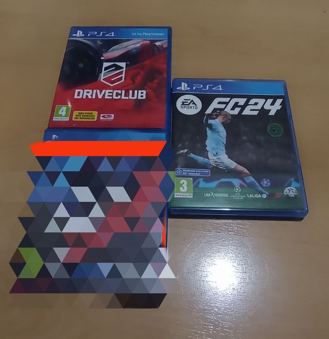 PS4 excelente oportunidade com 2 comandos e vários jogos