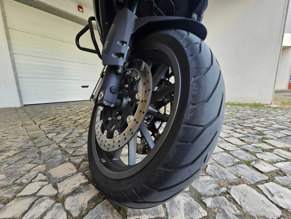 Benelli TRK 502 ABS de 2023 com 9.265 kms, garantia até Fevereiro 2026