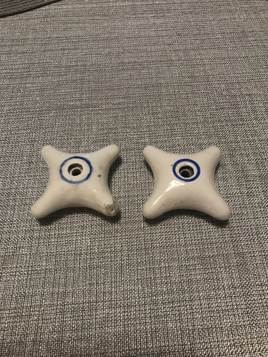 Stare ceramiczne pokrętła do baterii