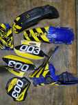 Plastiki cross Yzf 250/ 426 450 yamaha 97 r 98 r 99 r 00r zbiornik