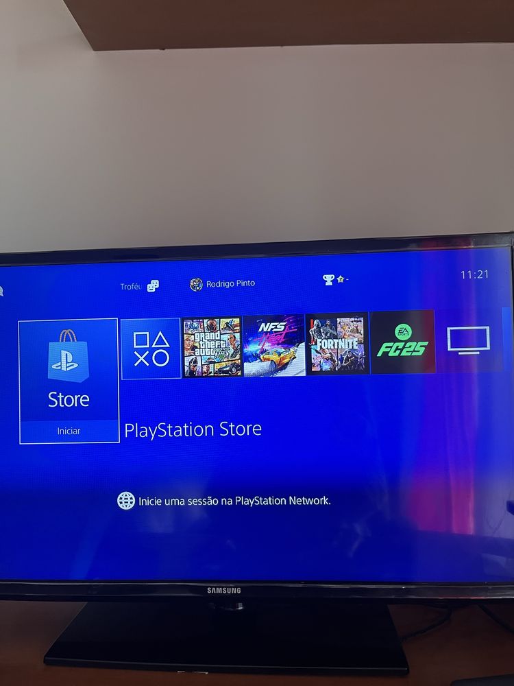 Ps4 + 1 comando Muito bom Estado
