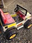 Samochodzik PEG PEREGO