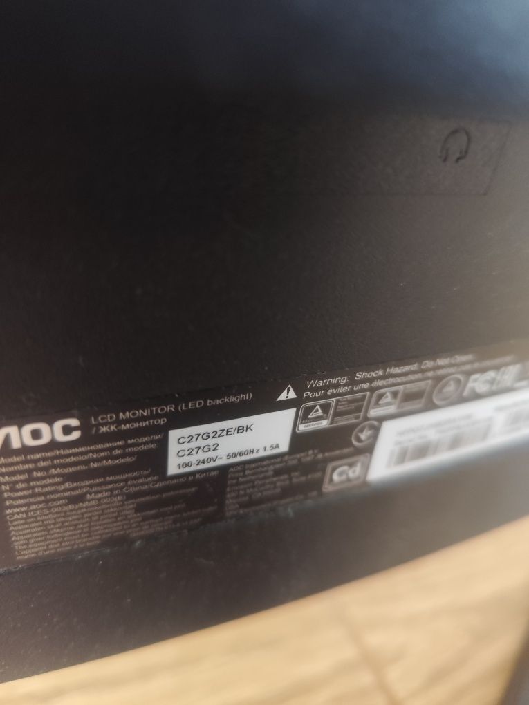 Monitor AOC 27" ecrã partido