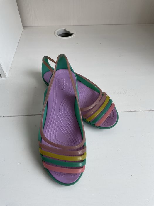 Crocs sandały isabella huarache flat W6 36/37