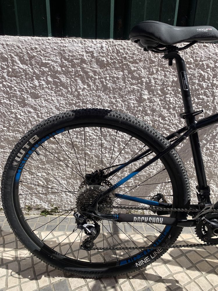 Bicicleta cannondale 29