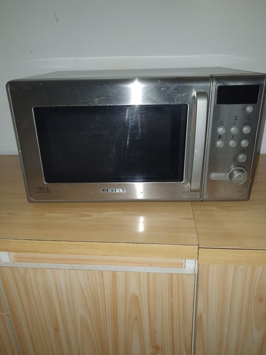 Kuchenka  mikrofalowa samsung