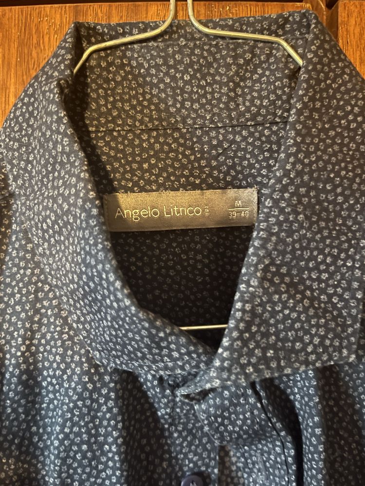 Camisa azul tamanho M