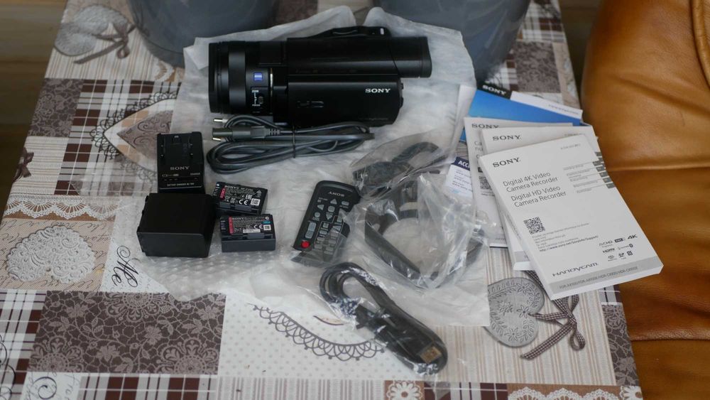 Kamera cyfrowa SONY HDR-CX900E. Ekstra stan. Dodatki. Atrakcyjna cena.